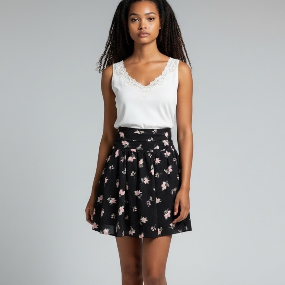 New York & Company Midnight Bloom Smocked Floral Mini Skirt Black XS NWOT